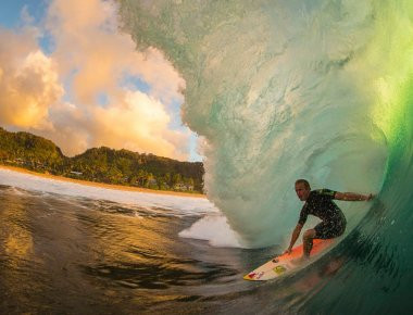 Βίντεο: Surfing στη μαγική ακτογραμμή της Αυστραλίας